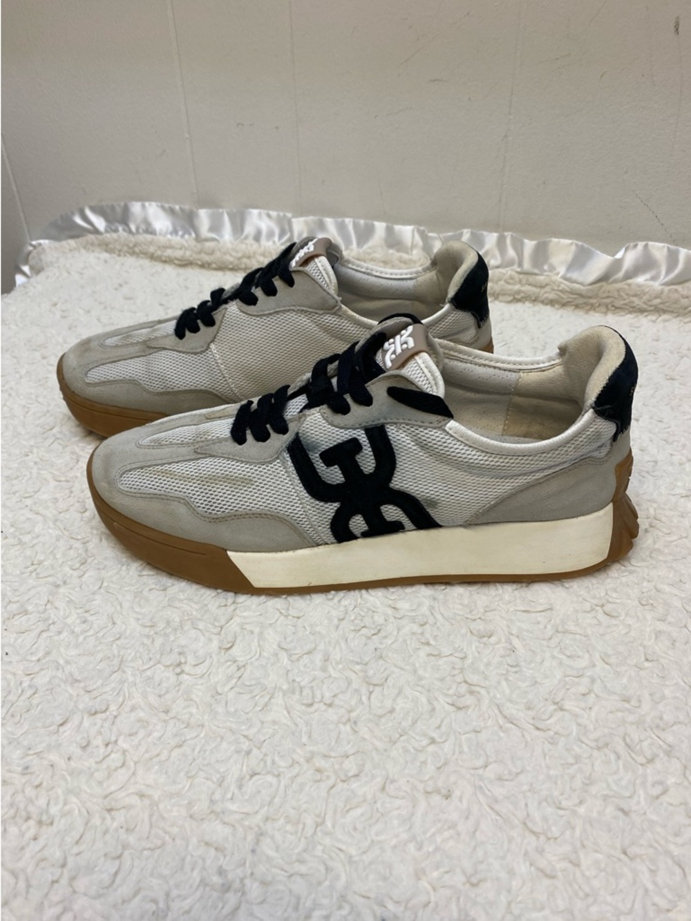 Sam Edelman Women's Langley Lace-Up fashion Sneakers size 9